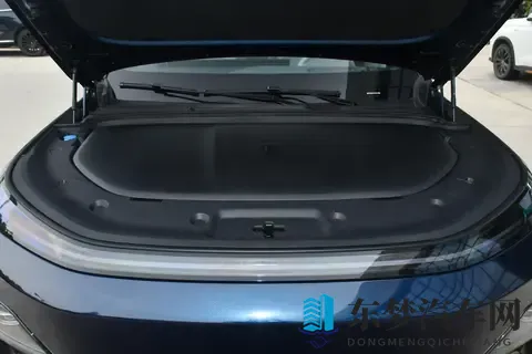 家庭出行就选深蓝S09，空间大、配置高、动力强，性价比还超高！-1