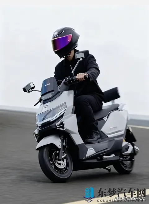 130km续航vs52km时速，绿驹曜影和普通踏板车谁更香？-3