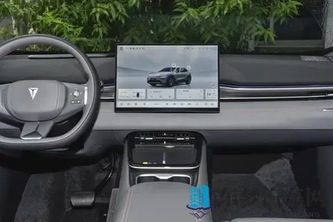 15 万级纯电 SUV 卷疯了！深蓝 S05 620Ultra，续航 、空间、智能全到位-2