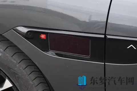 阿维塔12四激光版，2599万起售，标配乾崑ADS 4，纯电_增程双动力-1