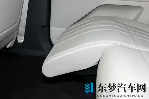 17 万拿下纯电 SUV？东风奕派eπ008 ：空间、续航、配置够家用吗？-1