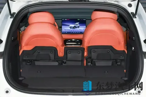 副驾零重力座椅！深蓝 S05 长途坐 3 小时会累吗？-1