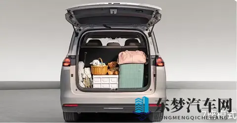 预售768万元起,三种动力7座MPV 五菱星光730,将于11月上市!-1