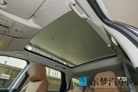 2025 款路虎发现运动性能科技版、探享特别版、35 周年纪念版怎么选