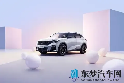 7万级SUV新上市，颜值空间都在线，传祺GS3影速领跑宜昌马拉松-3