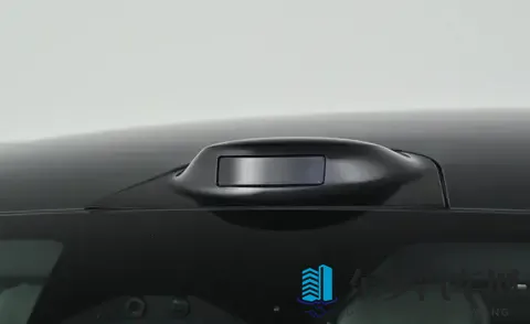 年轻人的“新欢”？这台纯电车配磁流变悬挂，预售价1399万起-1