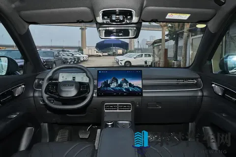 1059 万起的 “双脸” SUV！全新瑞虎 8 预售，这回能圈粉吗？-2