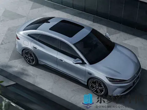 黑人又粗又大：黑人身材魁梧引人注目