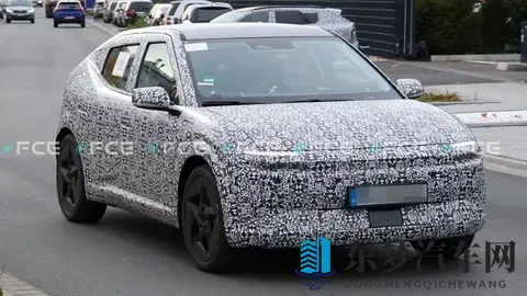 现代IONIQ 3谍照曝光：续航450-600公里，与比亚迪海豚竞争-3