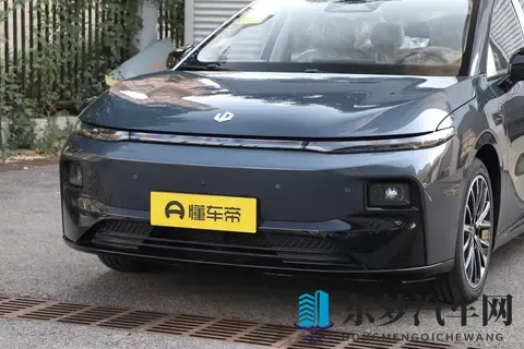 续航不虚标，配置丰富，零跑B01到底怎么样？-1