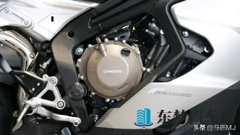 新车上市！春风750SR–S售价44980元，国产四缸来了！-2