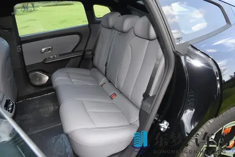 十万级混动家轿新标杆，奇瑞风云A8L和比亚迪秦L怎么选？-1