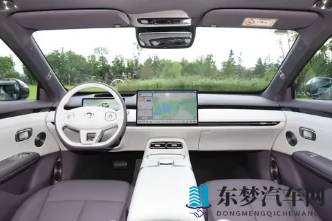 选哪款都值得？这车导购指南，448万起解决通勤烦恼