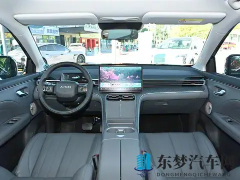 埃安AION i60预售1198万起 前排可放平+车外投影仪 续航210km-1