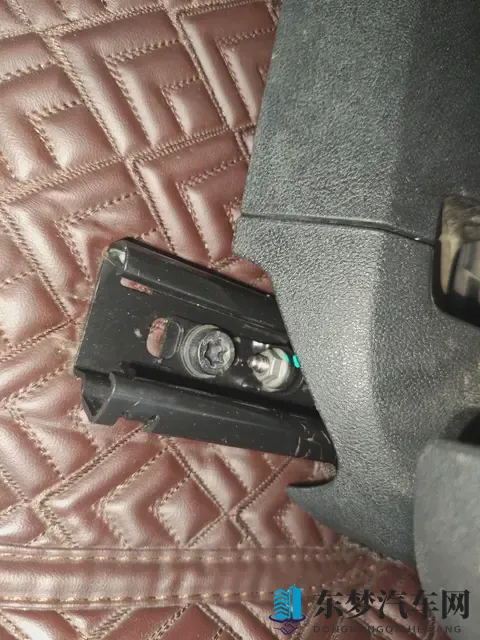 揉我胸 啊 嗯~出水了小樱:新车型震撼发布:科技舒适两开花-2