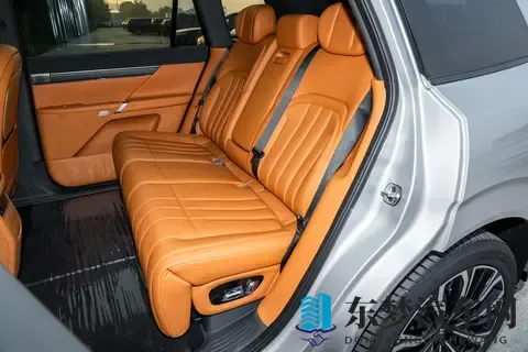 东风奕派eπ008增程超阔版五座：为全家出行打造的移动空间-1