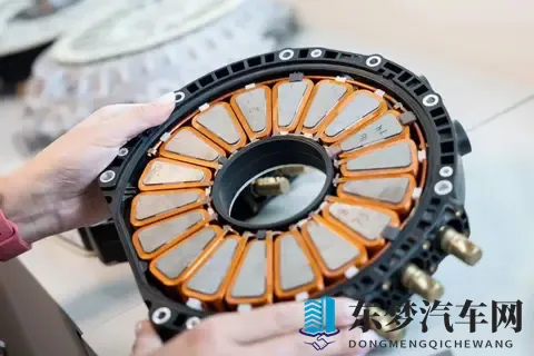 奔驰纯电AMG将祭出大杀器，宝马iM：从从容容，游刃有余！-3