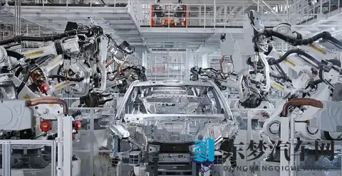 小米汽车市值蒸发2800亿，车主集体诉讼，交付谜题何时解？-3