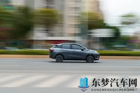 啪啪啪免费软件：汽车软件新趋势,免费升级驾乘体验-2