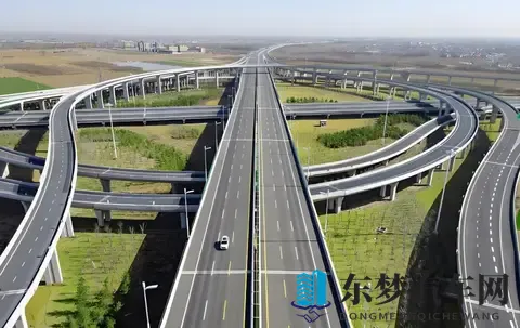 高速公路免费时代要来了吗？答案在“局部调整”与“政策边界”里