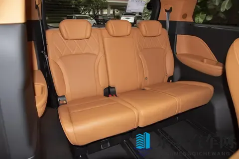 魏牌高山 7 体验记：家用 MPV 的实用新选择-1