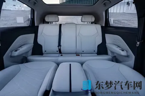 轻松开启惬意旅程，极狐T1开启美好的出行生活-3