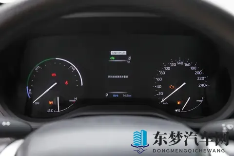 高顶改装车走红2025，实用还是噱头？市场争议不断-3