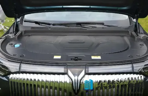 26款岚图梦想家上市即热销，乾崑ADS+59秒破百，纯电续航达350km-2