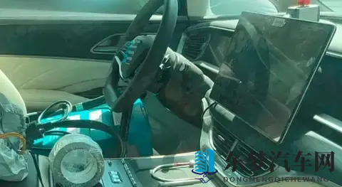 腾势D9改款背后：一辆MPV如何重新定义车里的空间和权力-2