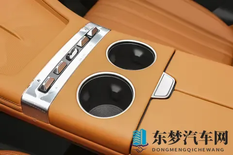 10万级大七座SUV，999万起售，安全舒适不将就！-3