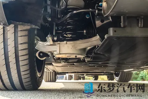 东风奕派eπ008增程超阔版五座：为全家出行打造的移动空间-2