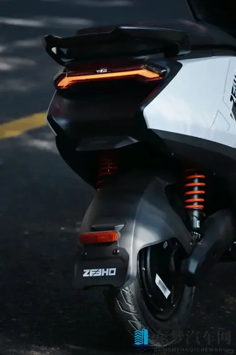 ​5K预算，极核 AE5i 对比九号、小牛同价位车型值得买吗？-1