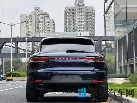 大六座安全豪华SUV腾势N8L正式上市-1