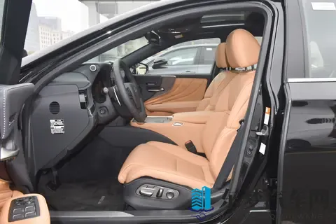 一次性说清楚 雷克萨斯LS500h 新车选购指南 四个配置如何选？-2