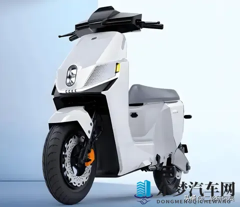 绿源S90-D:12项专利电机+3种动力模式，真能颠覆摩旅？-2