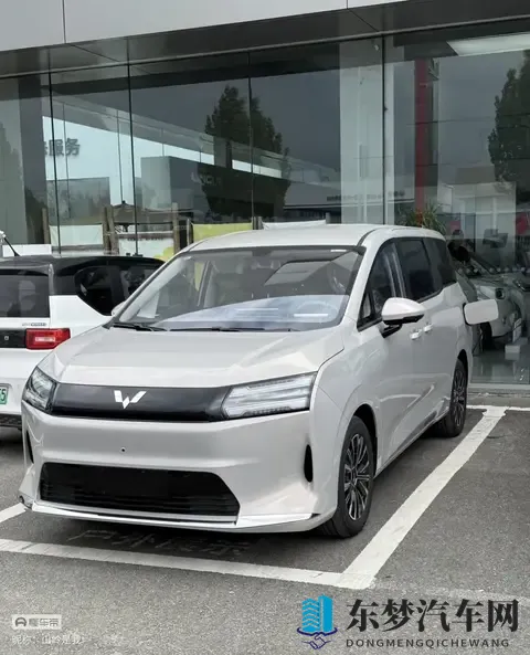 只需768万起的五菱星光730，适合老百姓用车吗？-3