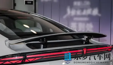 年轻人的“新欢”？这台纯电车配磁流变悬挂，预售价1399万起-2