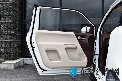 2025 款长安 Lumin:车型配置解析与性价比推荐-1