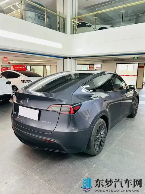 三年亏十几万，代步通勤真香？二手特斯拉Model Y抄底价！-2