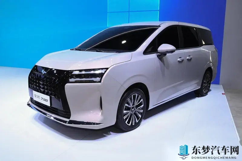 五菱推出768万起别克GL8平替,侧滑门+7座,或成新网红-1