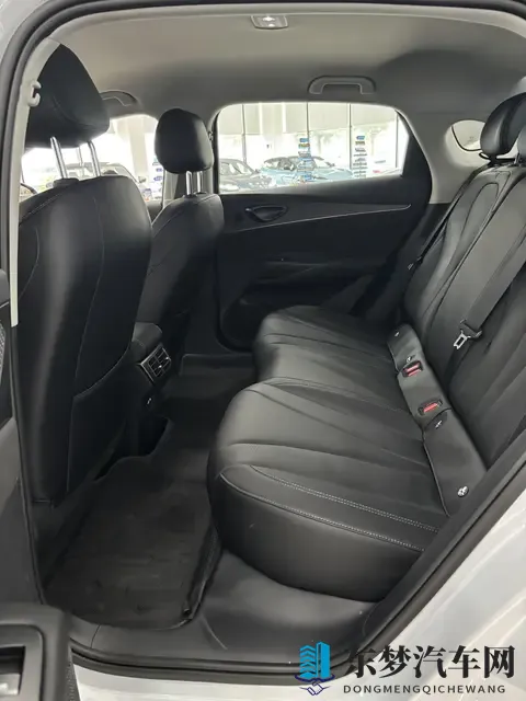 26款海豹06DM-i到店，配海域白配色+海盐灰内饰，续航128km+怀挡