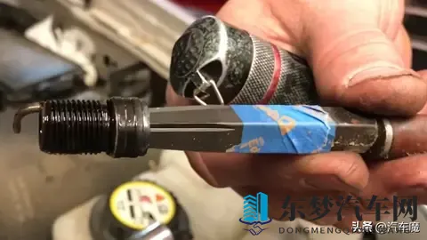 断火花塞别慌！90%人硬撬毁缸，正确方法3步搞定还省工时费-2