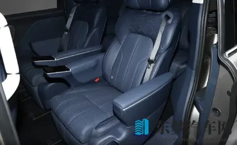 26款岚图梦想家上市即热销，乾崑ADS+59秒破百，纯电续航达350km