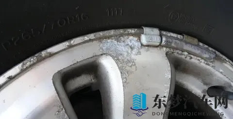 为什么说洗车的时候不要贪小便宜擦轮胎油？