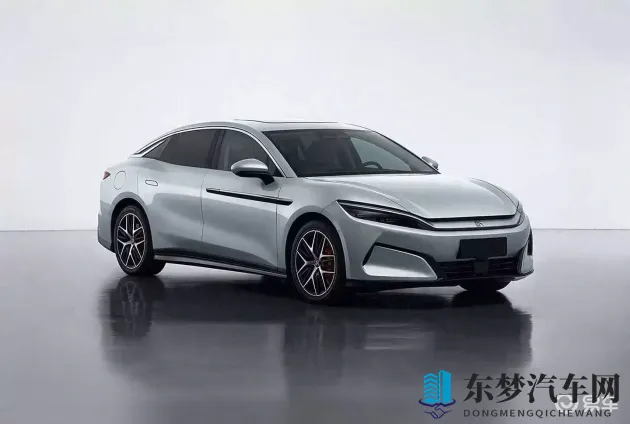 国产色情AV：国产影视作品，尺度探讨与反思-2