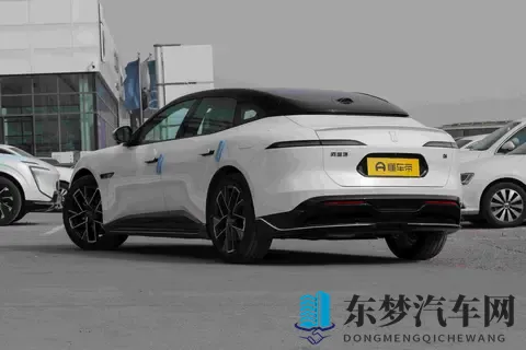 阿维塔06 Elite上市，激光雷达下放20万级，华为智驾搅动价格战-1