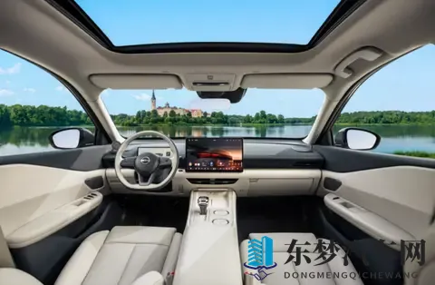 三动力布局破局家用MPV，五菱星光730售73万起-1