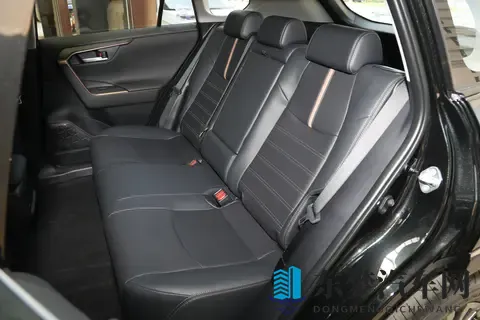 广汽丰田威兰达深度体验：家用 SUV 的刚需之选，短板也得认-2