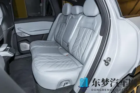 身边越来越多 BBA 车主，为什么都选择了蔚来 ES6？看完你就明白了