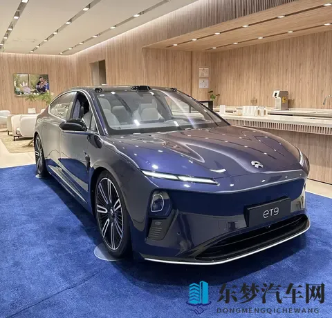 告别停车烦恼:盘点那些让你“一健泊车”的智能汽车